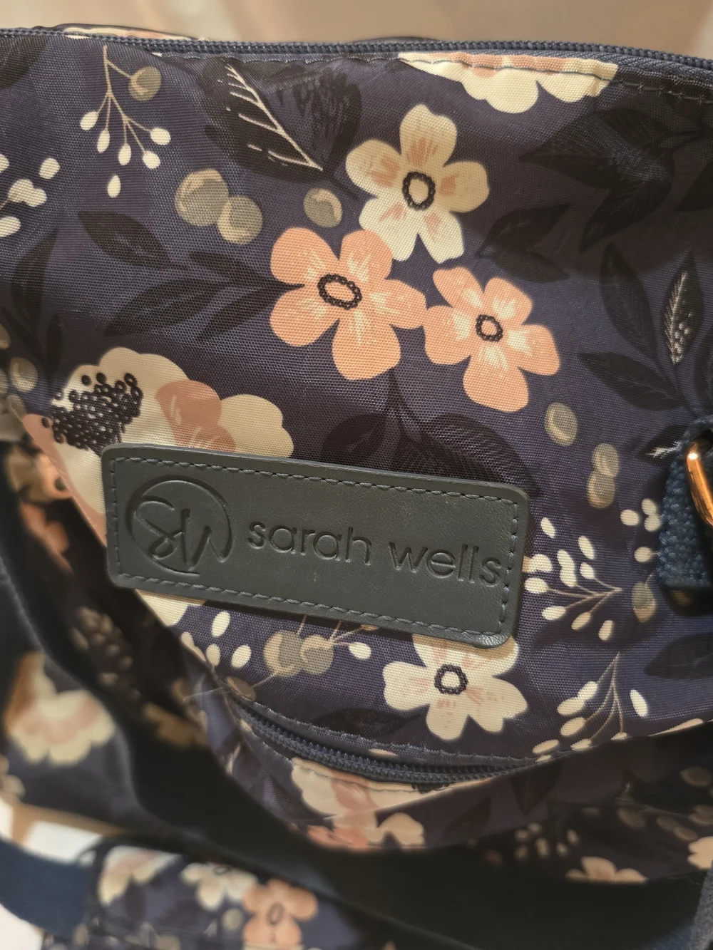 Sarah Wells Breast Pump Bag - Navy with Blush Flowers 